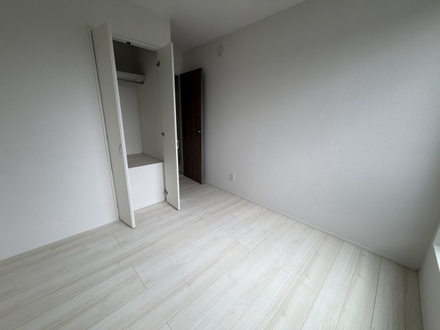 《仲介手数料無料》久喜市青葉３丁目5-5新築一戸建てグラファーレの洋室|2階 5帖6帖 北側