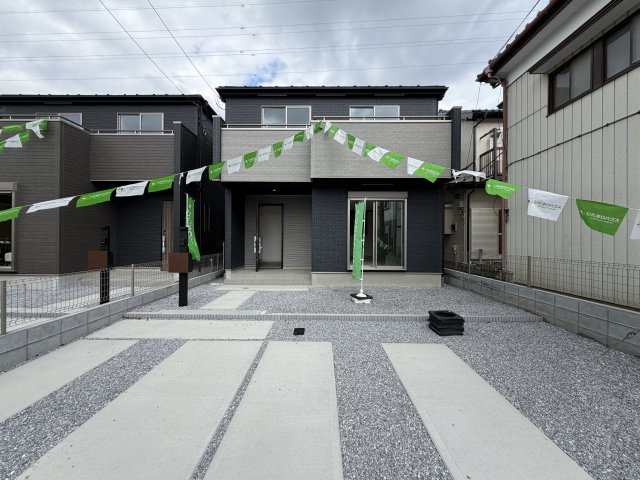 《仲介手数料無料》久喜市青葉３丁目5-5新築一戸建てグラファーレの外観