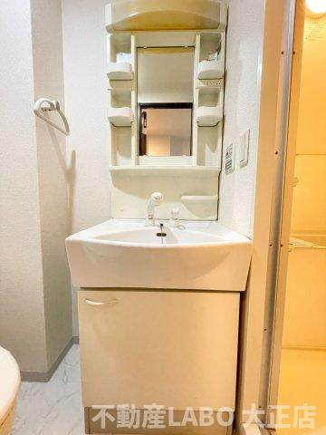 REI難波西の洗面所