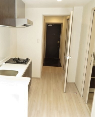 スプランディッド新大阪キャトルの玄関