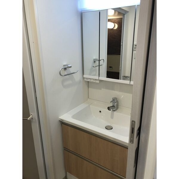 スプランディッド新大阪キャトルの洗面所