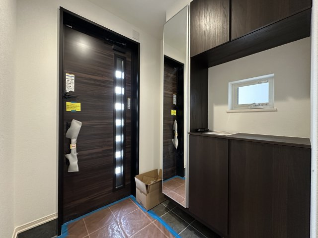 明石市朝霧南町３丁目新築戸建２号地の玄関