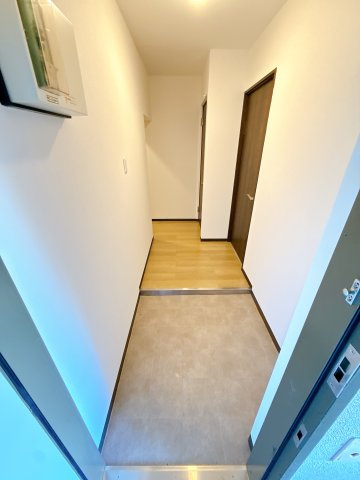 千葉市花見川区作新台８丁目の賃貸マンションの玄関