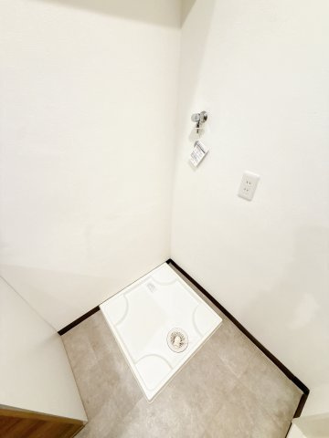 千葉市花見川区作新台８丁目の賃貸マンションの洗面所