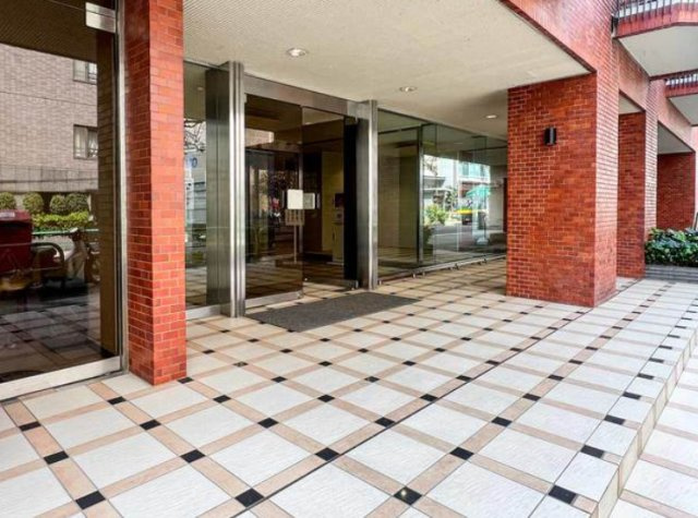 ヴィラロイヤル三番町のエントランス|ヴィラロイヤル三番町