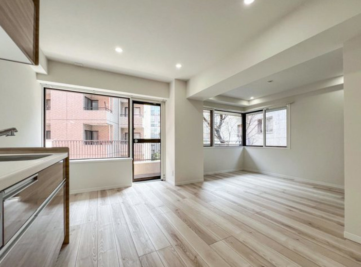 ヴィラロイヤル三番町の居間・リビング|※別室参考画像