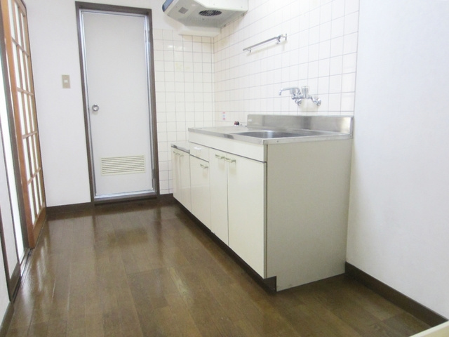 三浦ビルのキッチン|広さも十分なキッチンスペースです