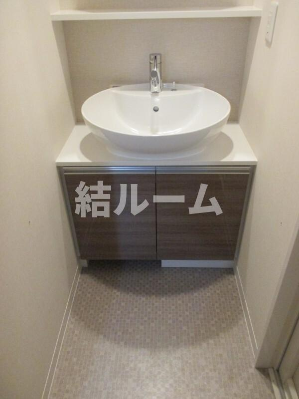 板橋区板橋４丁目の賃貸マンションの洗面所