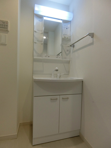 リブリ・アヴニールの洗面所|別部屋の写真です