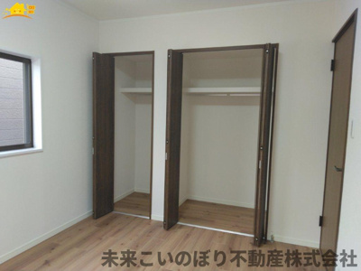 【収納】 | さいたま市北区宮原町4丁目中古戸建て | たっぷり収納力のあるクローゼットです！
余計な家具を置かずに済みます！