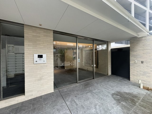 SANITAS WARABIのエントランス