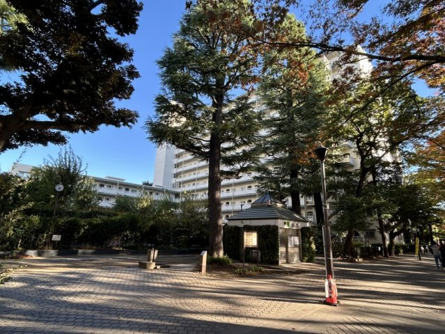 パシフィック馬事公苑前２号棟の外観