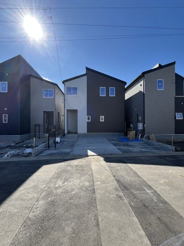 新築一戸建　飯能市双柳　全11棟　②号棟の前面道路含む現地写真