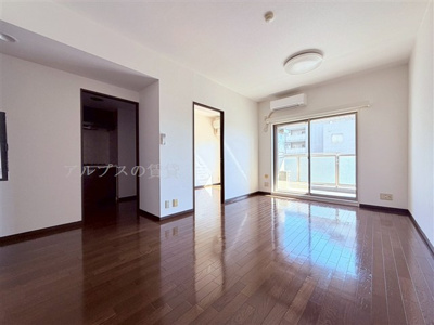 【居間・リビング】 | 横浜公園通り弐番館