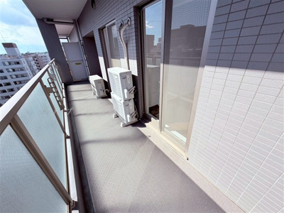 【バルコニー】 | 横浜公園通り弐番館