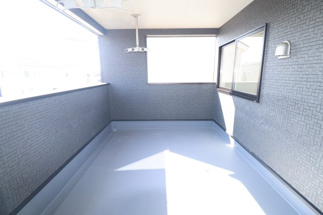 矢吹町東郷第3　　　1号棟　　　善郷小学校、矢吹中学区のバルコニー