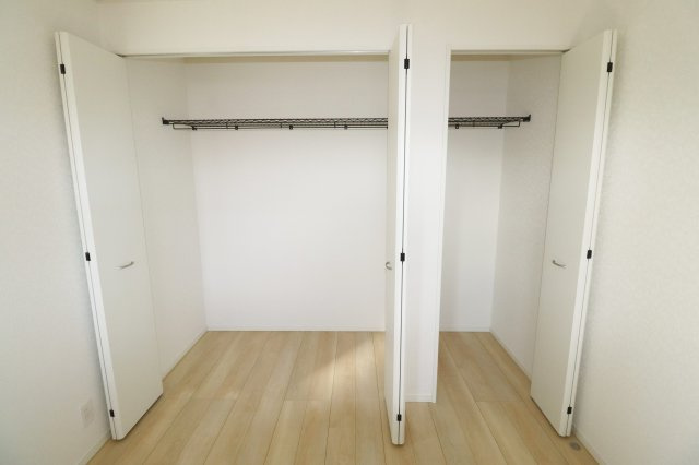 矢吹町東郷第3　　　1号棟　　　善郷小学校、矢吹中学区の洋室