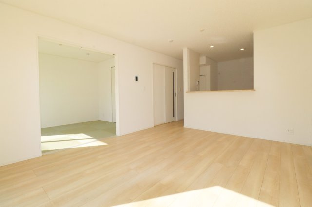 矢吹町東郷第3　　　1号棟　　　善郷小学校、矢吹中学区の居間・リビング