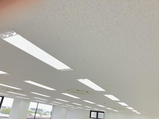 川村第１０ビルの内装| 