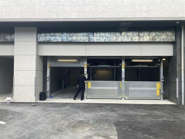S-RESIDENCE堀田駅前futur(フチュール)の駐車場