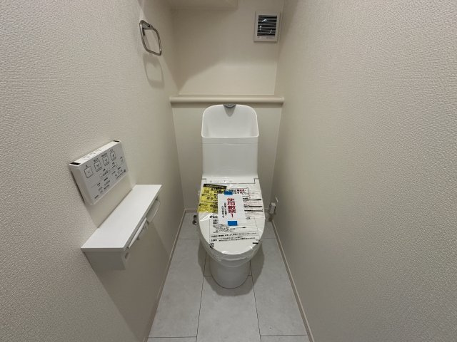明石市朝霧南町３丁目新築戸建３号地のトイレ