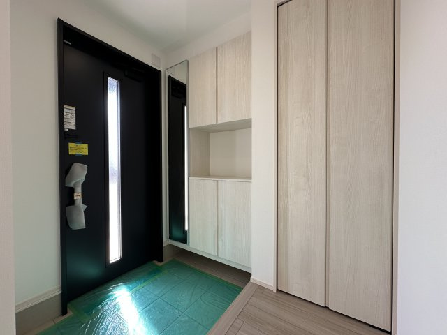 明石市朝霧南町３丁目新築戸建３号地の玄関