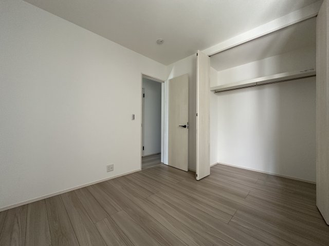 明石市朝霧南町３丁目新築戸建３号地の洋室