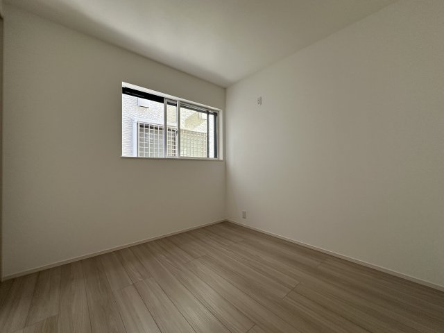 明石市朝霧南町３丁目新築戸建３号地の洋室