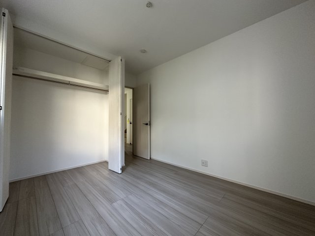 明石市朝霧南町３丁目新築戸建３号地の洋室