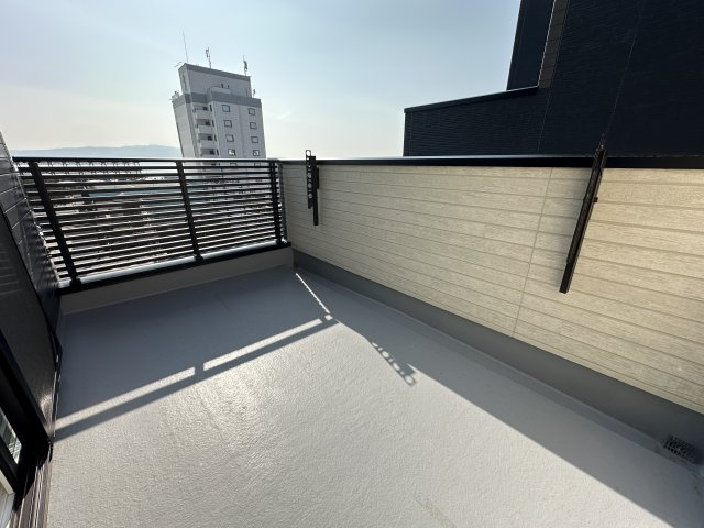明石市朝霧南町３丁目新築戸建３号地のバルコニー