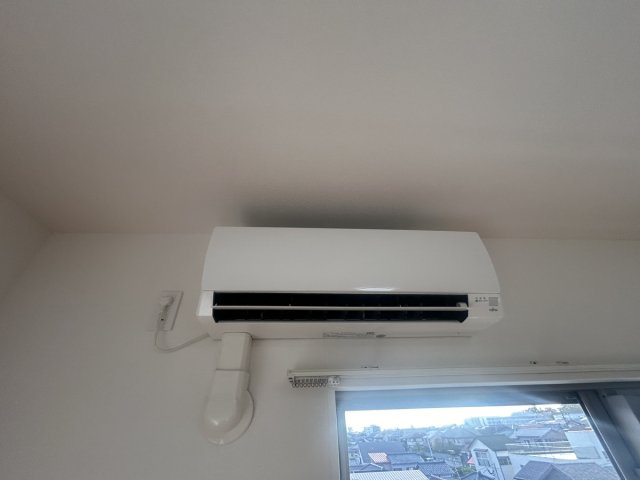 レガーロ旭町の設備|リビングにエアコン設置しております♪