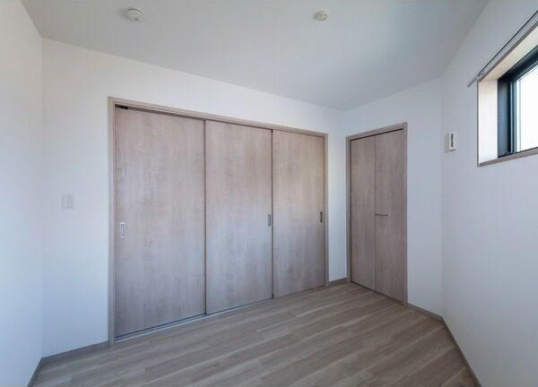 DEVELD栄生　WESTの内装