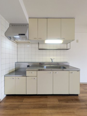 【キッチン】 | コーラルリーフ志木 | コンパクトなキッチンで掃除もラクラク