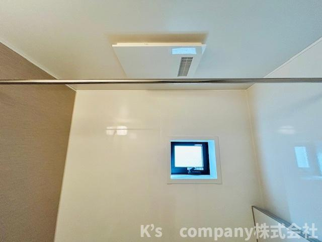 茅ヶ崎市松が丘2丁目　新築戸建　1号棟の設備|長雨の続く時期のお洗濯物の悩みを解消できる浴室乾燥機つき☆