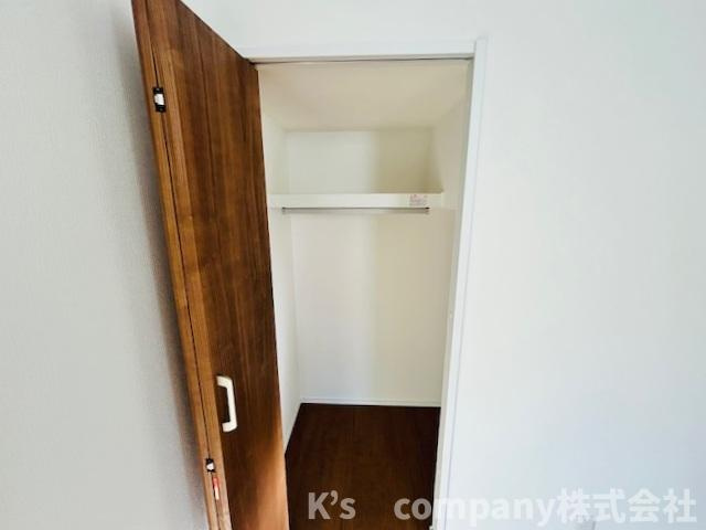 茅ヶ崎市松が丘2丁目　新築戸建　1号棟の収納|洋室の収納スペース◇