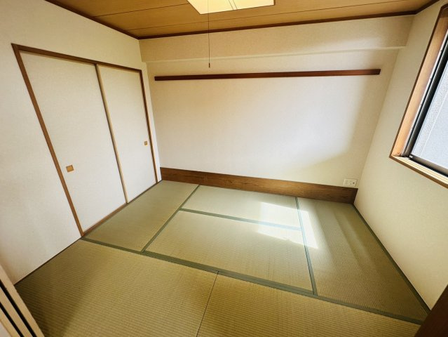 グランディア緑丘の和室