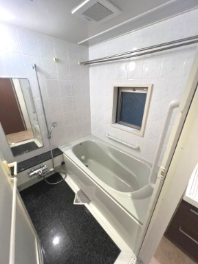 グランディア緑丘の浴室|追い炊き機能付きのゆったり過ごせるお風呂です