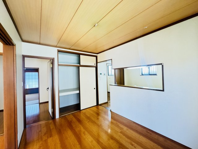 前橋市昭和町　中古平屋住宅の居間・リビング|母屋