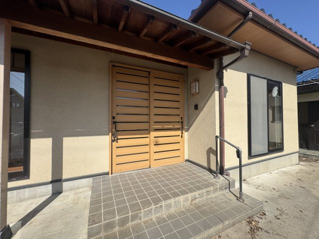 前橋市昭和町　中古平屋住宅の玄関|母屋