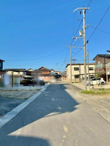 守山市赤野井町2号地　売土地の前面道路含む現地写真