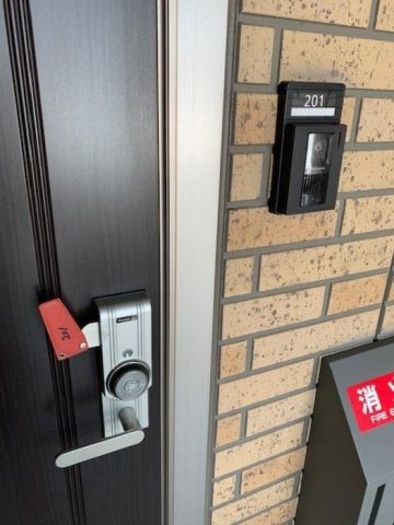 モンテカスカーダA棟の玄関|きれいな玄関です