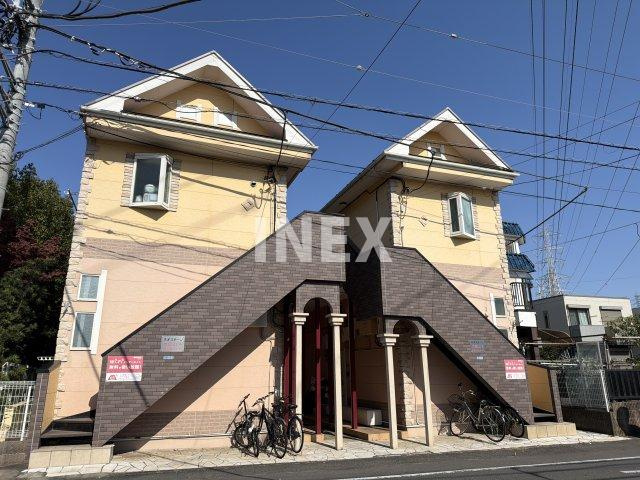 ネオステージ大倉山A棟の外観