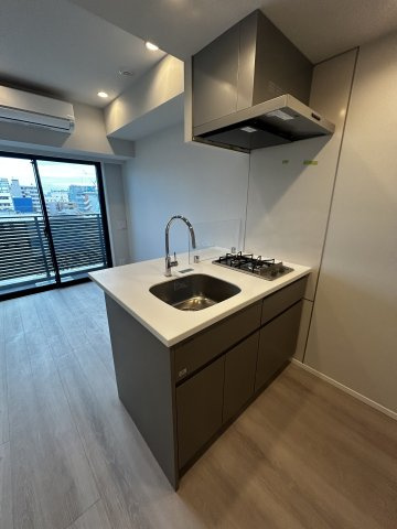 SYFORME SUMIYOSHI Ⅲのキッチン|※同タイプ703号室のお写真です（ASH）