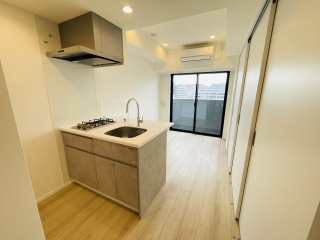 SYFORME SUMIYOSHI Ⅲのキッチン|※同タイプ802号室のお写真です