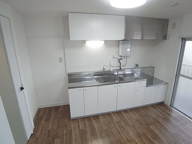 神戸市北区南五葉２丁目の賃貸マンションのキッチン|コンロ設置可能な大きなキッチンスペース