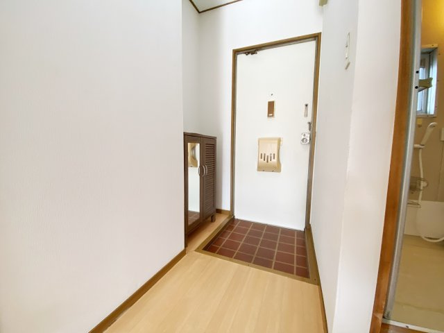 サンハイツ（内谷5丁目）の玄関|別号室の参考写真です。