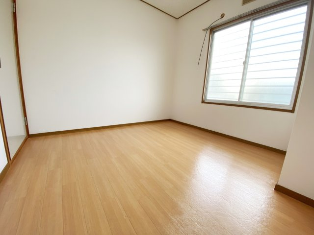 サンハイツ（内谷5丁目）の洋室|別号室の参考写真です。