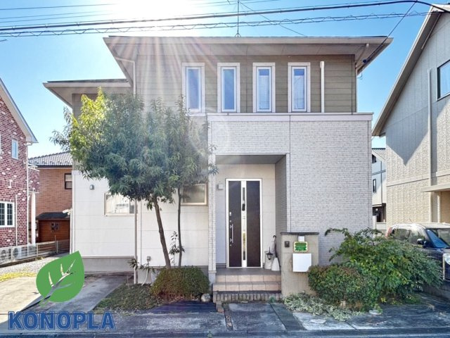 【中古戸建】前橋市堤町の外観|■外観｜特徴のある個性的な住まいと美しい街並み、そして住みやすい環境を、ぜひ現地でご覧になりませんか。お気軽にお問合せください(^^)  