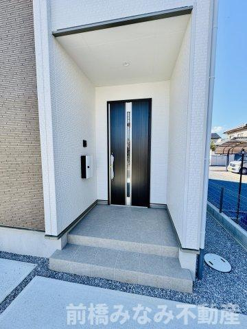 前橋市箱田町1期　限定1棟　アーバンスタイル　新築建売の玄関|きれいな玄関です