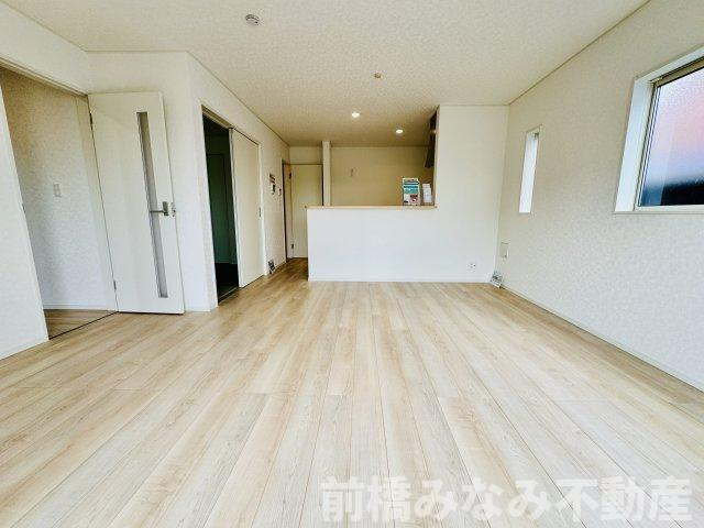 前橋市茂木町第５　１号棟(全２棟)　クレイドルガーデン　新築建売分譲の居間・リビング|ゆったりとしたリビングです
